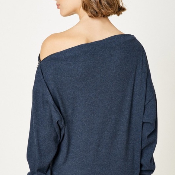 Side Zip Top - Picture 2 of 2